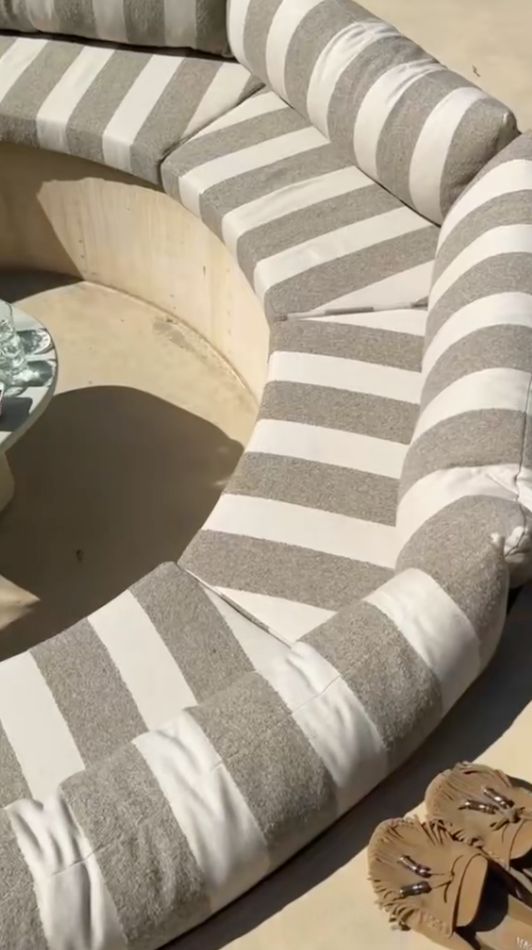 Detail Kim Van Oncen Met Schoenen